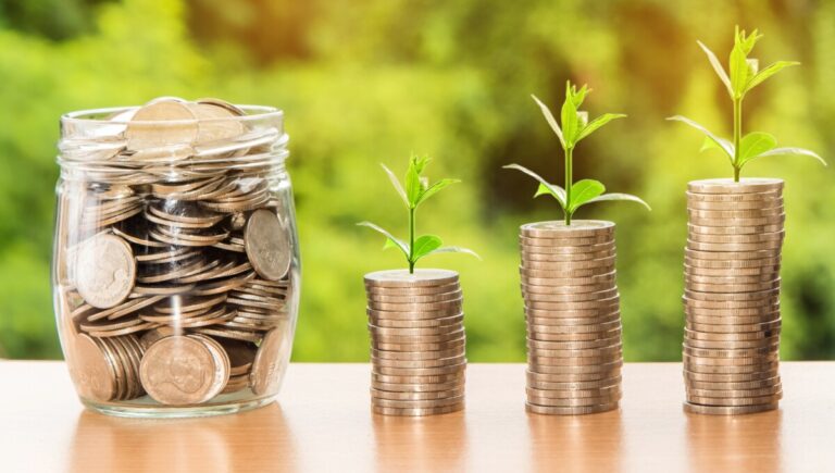 The Pros and Cons of Fixed Deposit Accounts for Long-Term Saving in Kenya